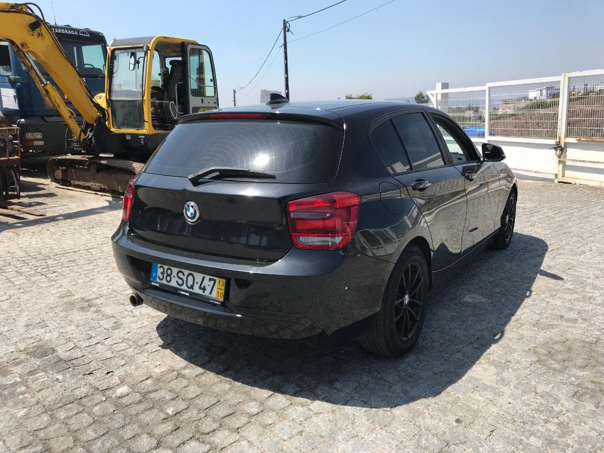 BMW 116D · Ano 2013 — imagem 5