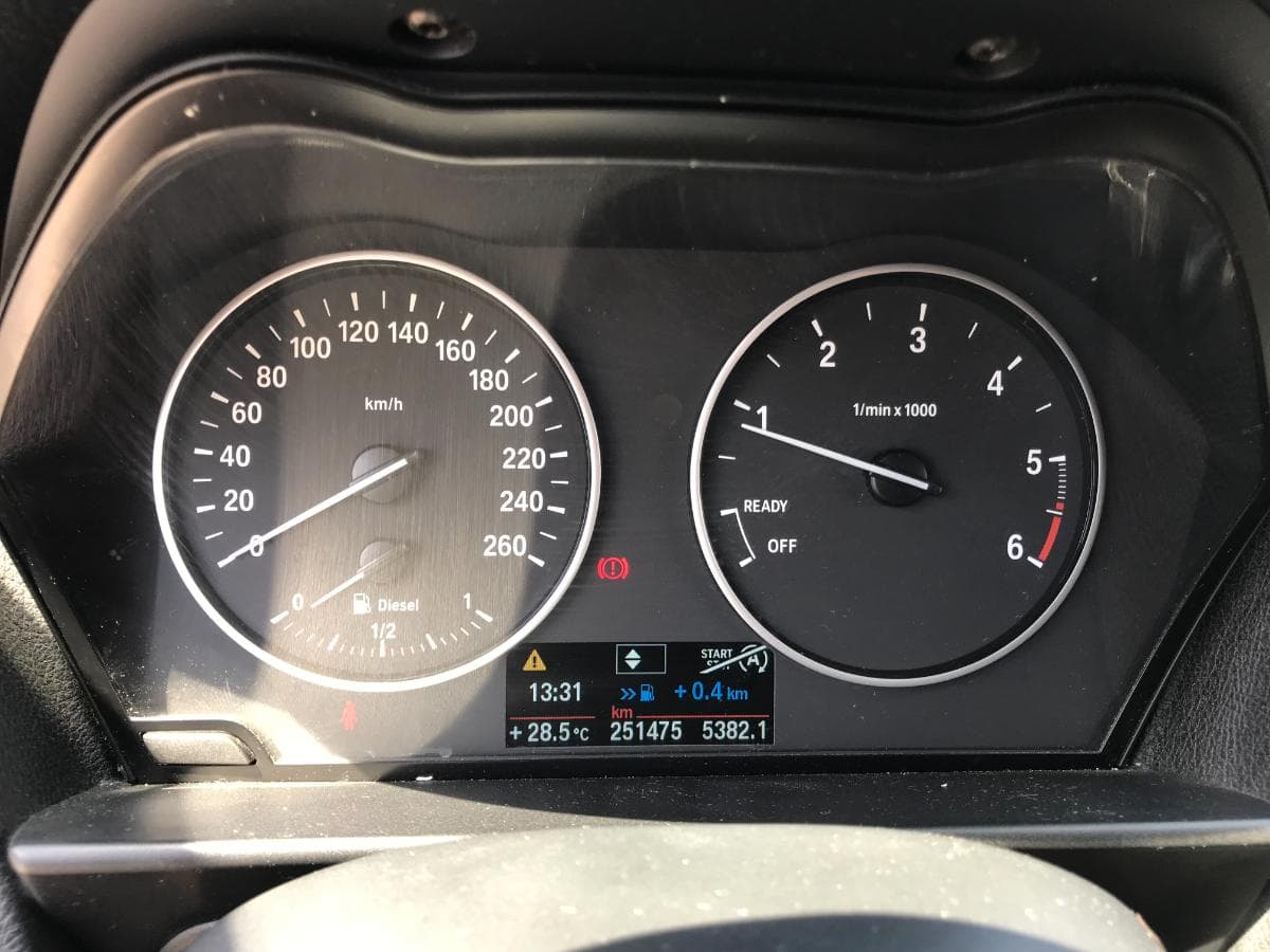 BMW 116D · Ano 2013 — imagem 19