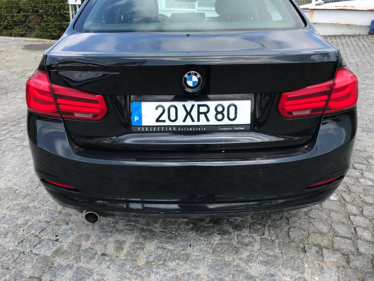 BMW 316D · Ano 2017 — imagem 8