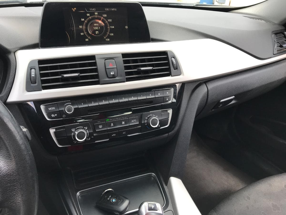 BMW 316D · Ano 2017 — imagem 17