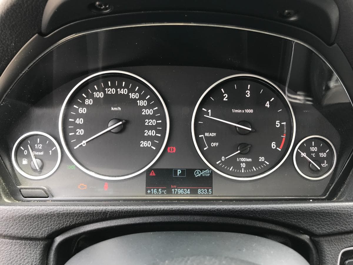 BMW 316D · Ano 2017 — imagem 22