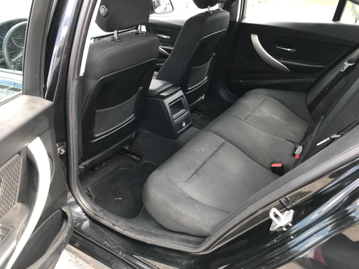 BMW 316D · Ano 2017 — imagem 23