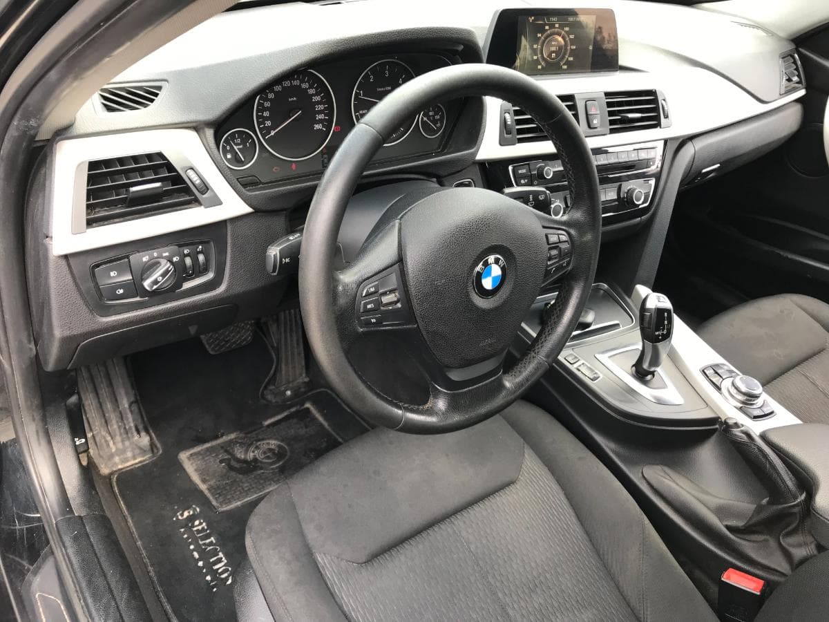BMW 316D · Ano 2017 — imagem 25