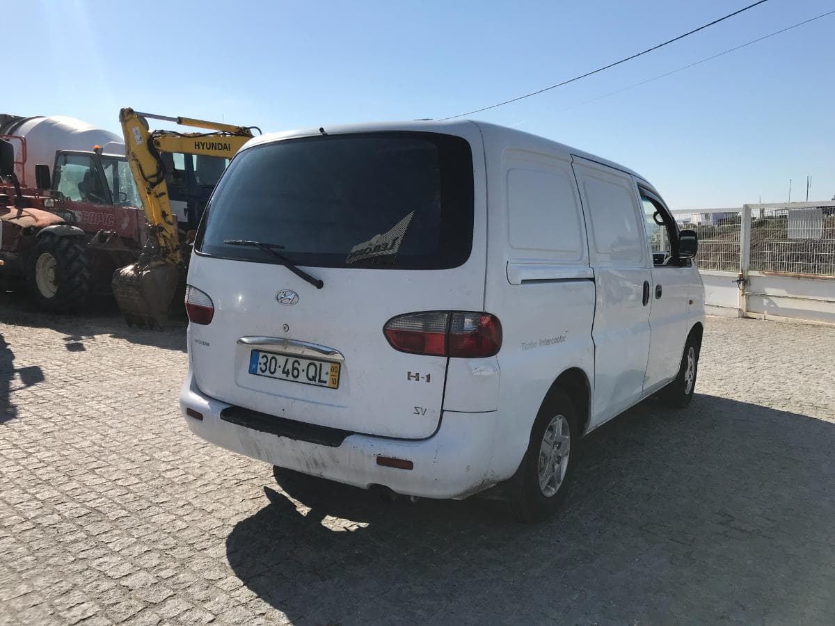 Hyundai H1 2.5 TD · Ano 2000 — imagen 6