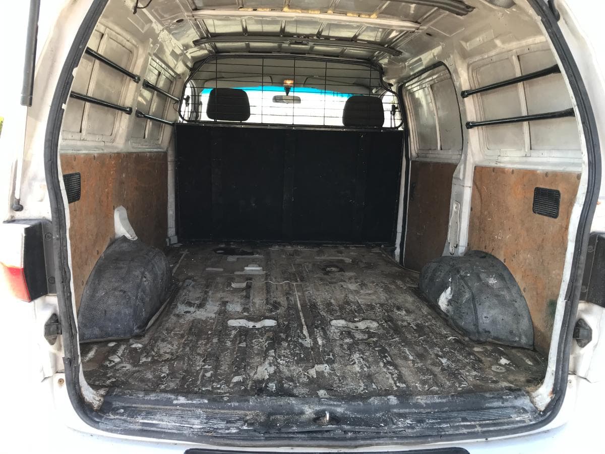 Hyundai H1 2.5 TD · Ano 2000 — imagen 8