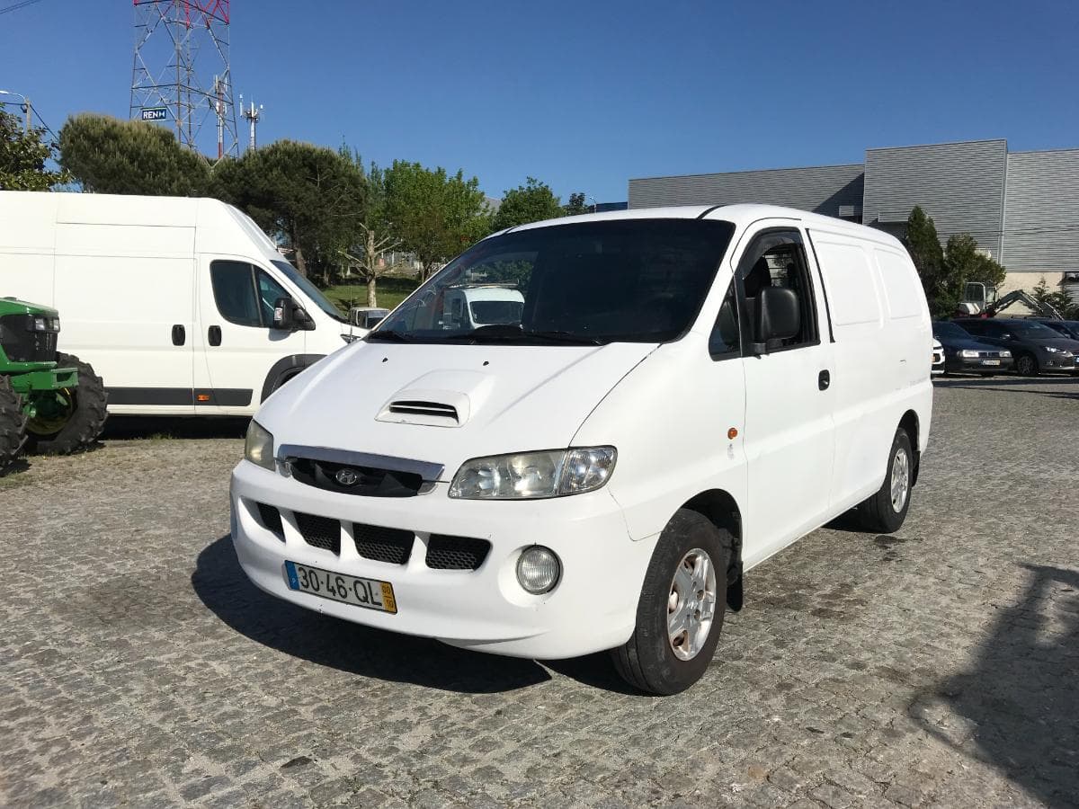 Hyundai H1 2.5 TD · Ano 2000 — imagen 5