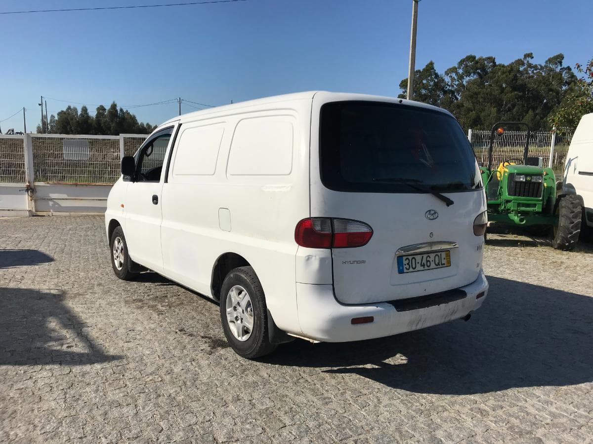 Hyundai H1 2.5 TD · Ano 2000 — imagen 10