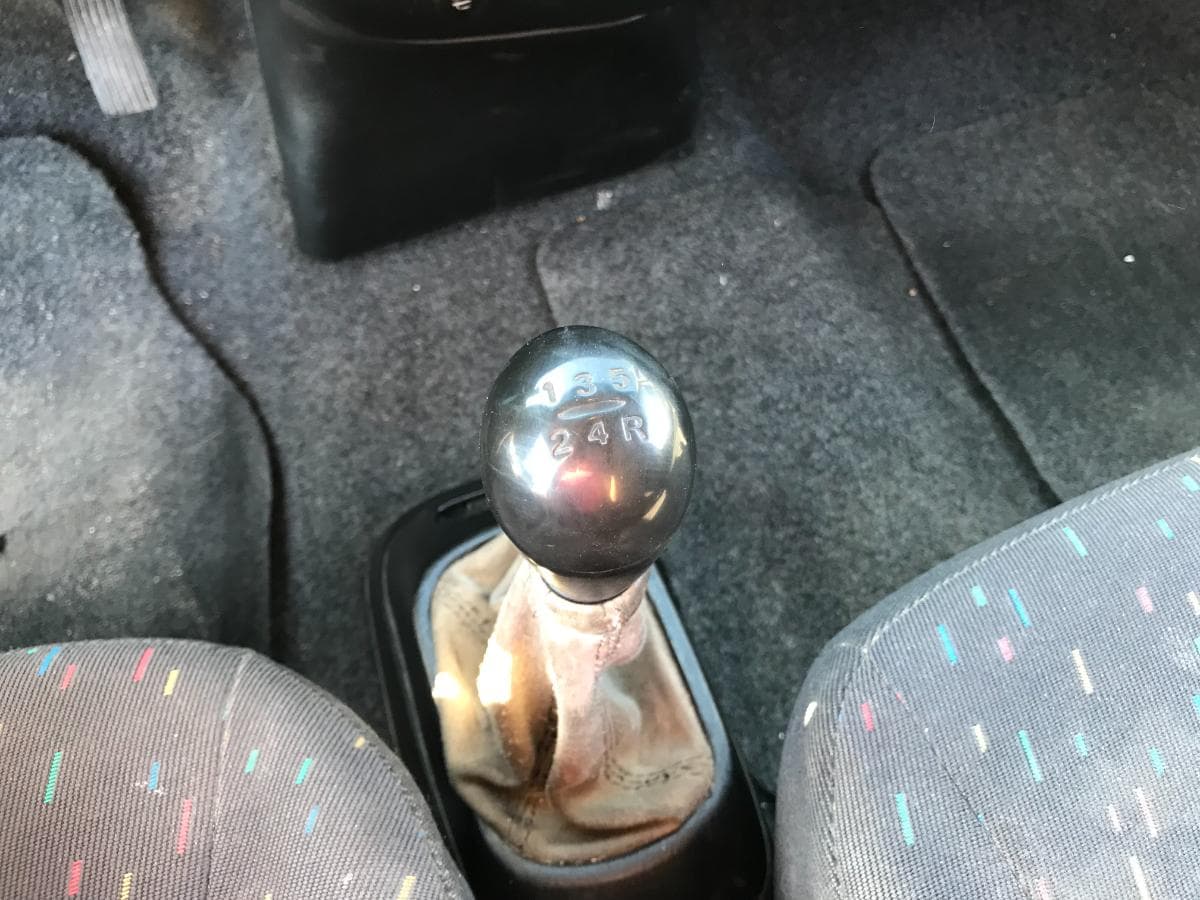 Hyundai H1 2.5 TD · Ano 2000 — imagen 21