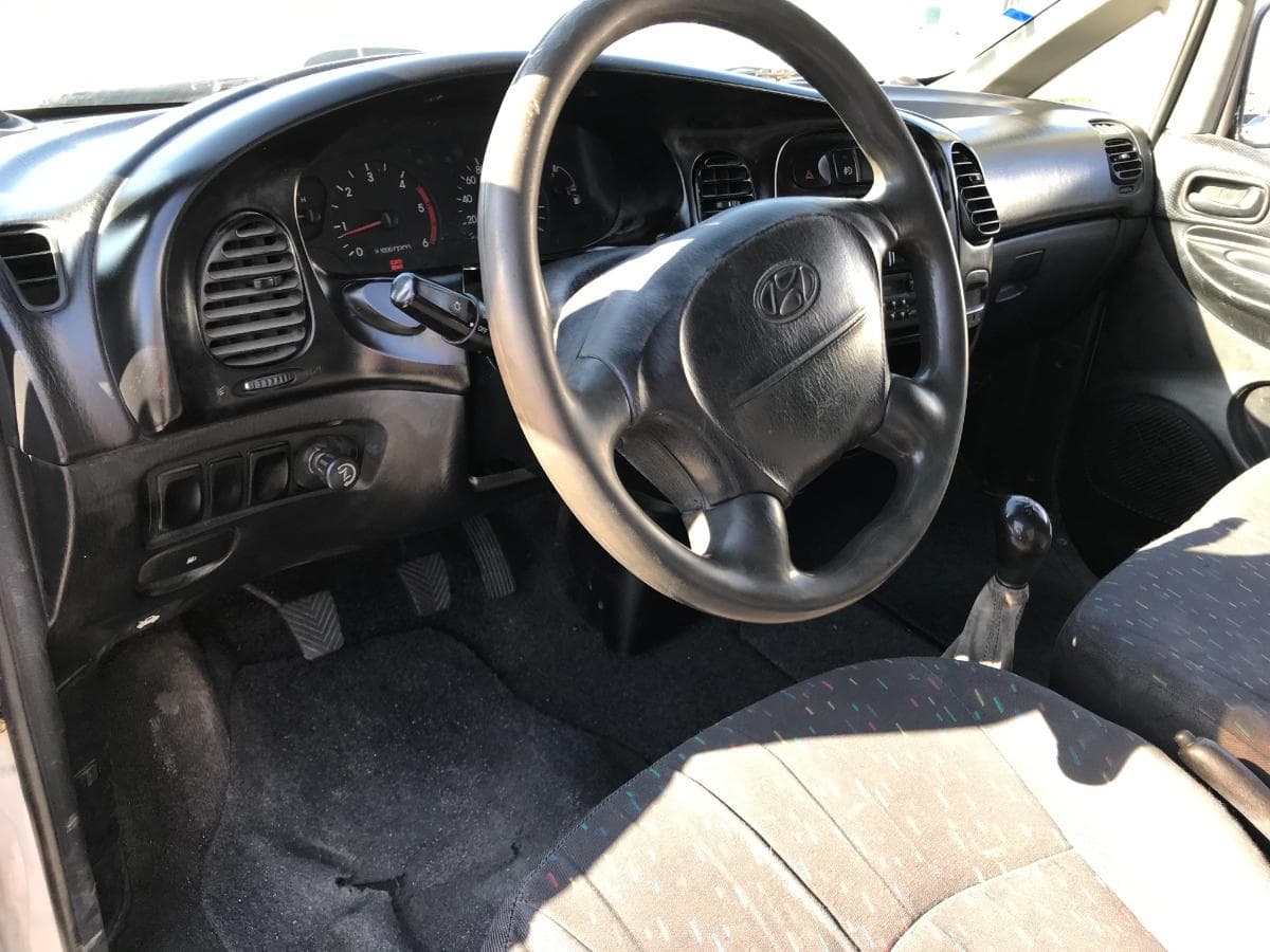 Hyundai H1 2.5 TD · Ano 2000 — imagen 24
