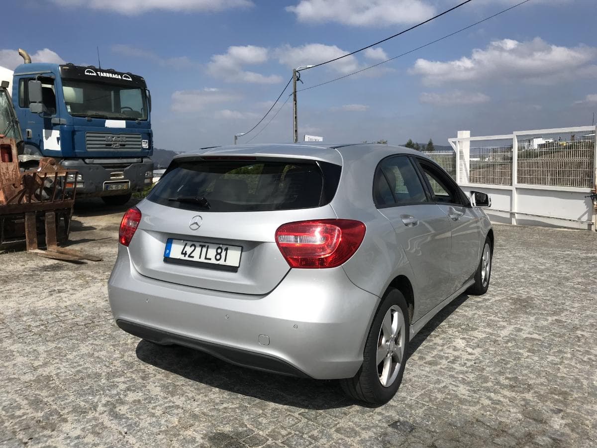 Mercedes-Benz A180CDI · Ano 2013 — image 7