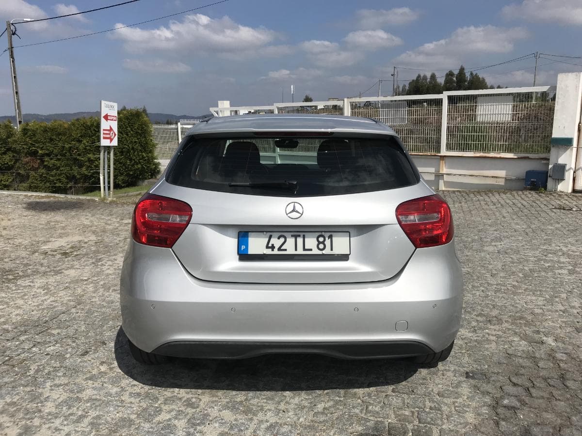 Mercedes-Benz A180CDI · Ano 2013 — image 8