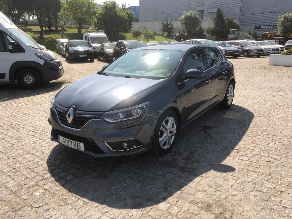 Renault · Ano    AI-97-XB — imagem 5