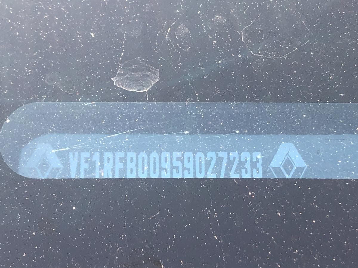 Renault · Ano    AI-97-XB — imagem 4