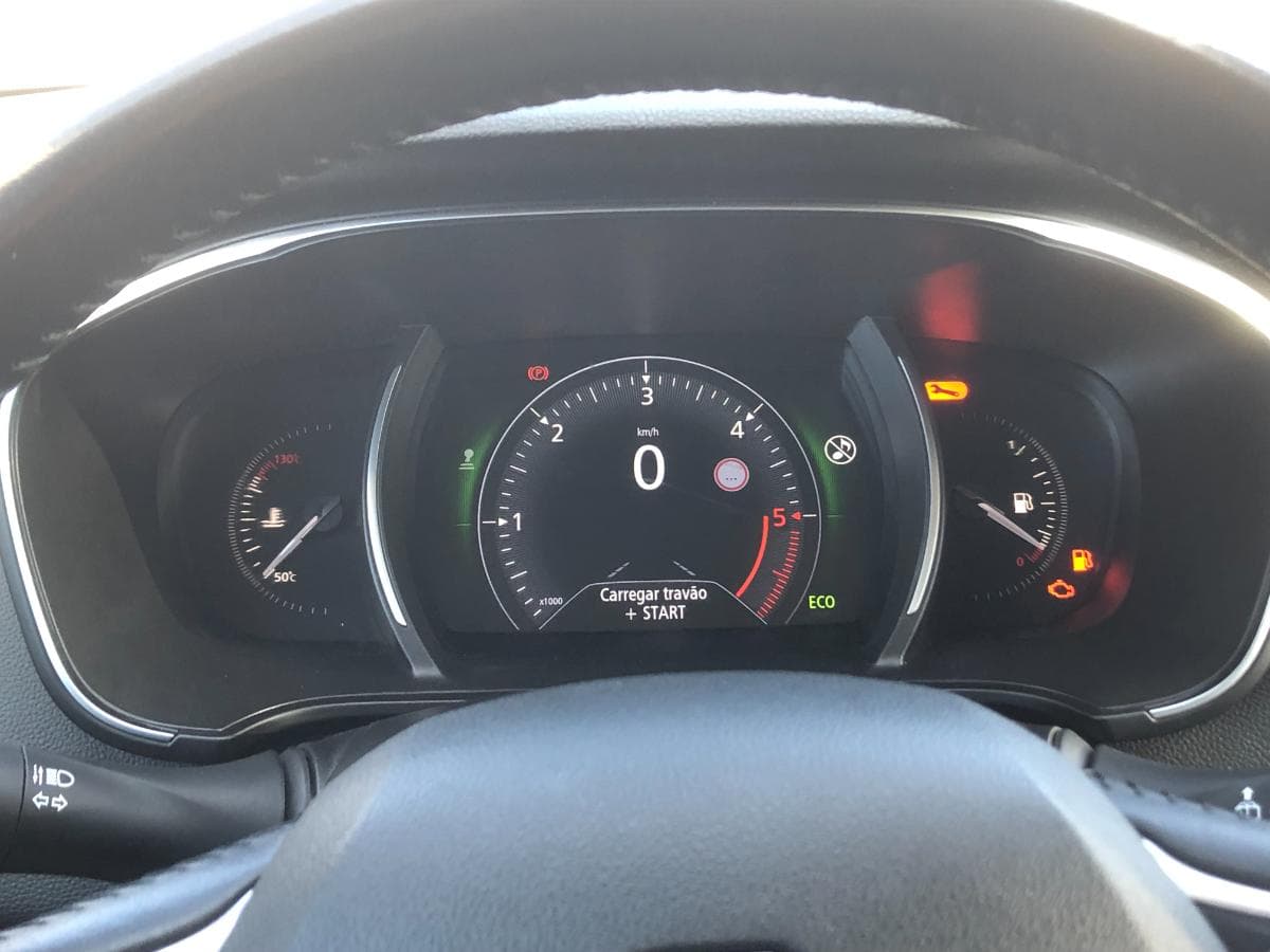Renault · Ano    AI-97-XB — imagem 17
