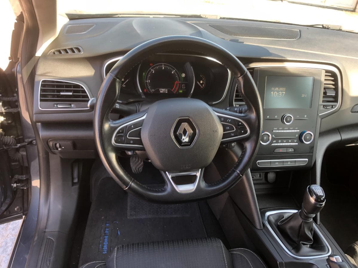Renault · Ano    AI-97-XB — imagem 28