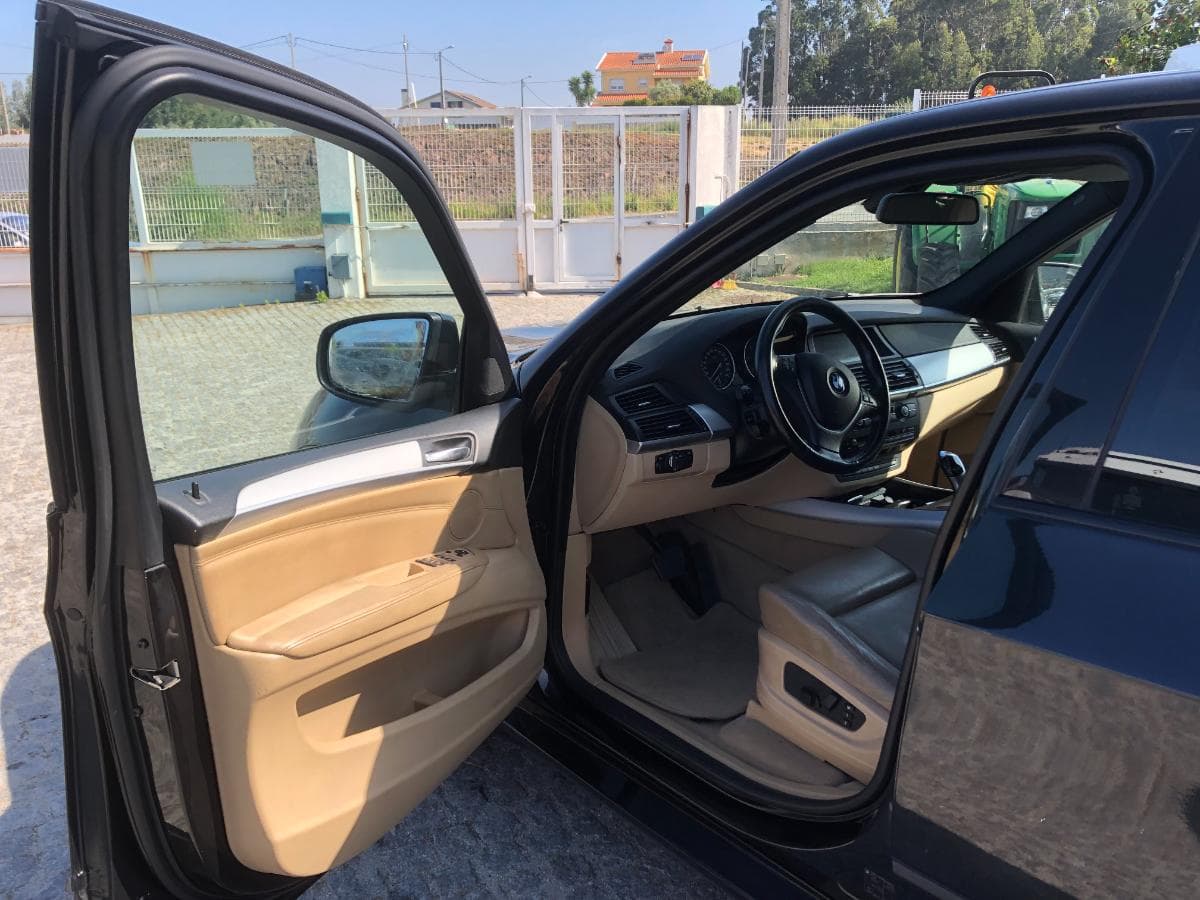 BMW X5 3.0 · Ano 2009 — imagen 17