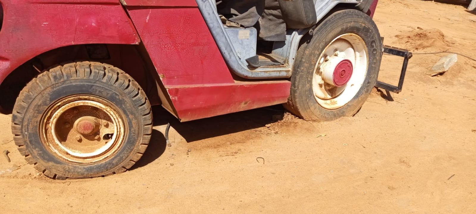 Forklift Manitou — image 3