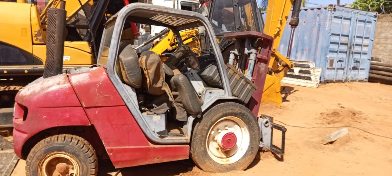 Forklift Manitou — image 2