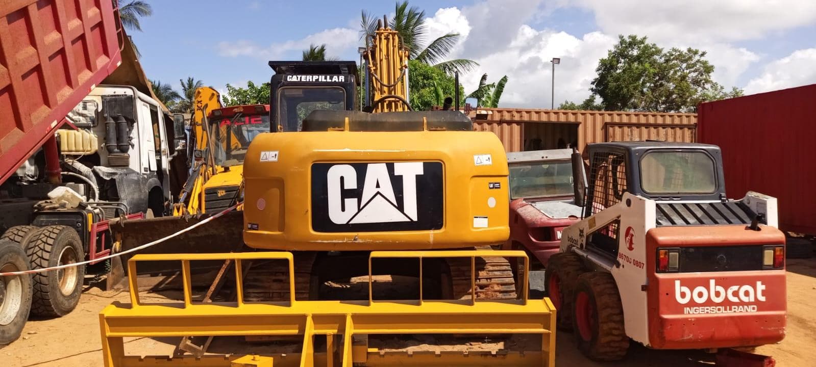 Escavadeira Caterpillar 320D — image 5