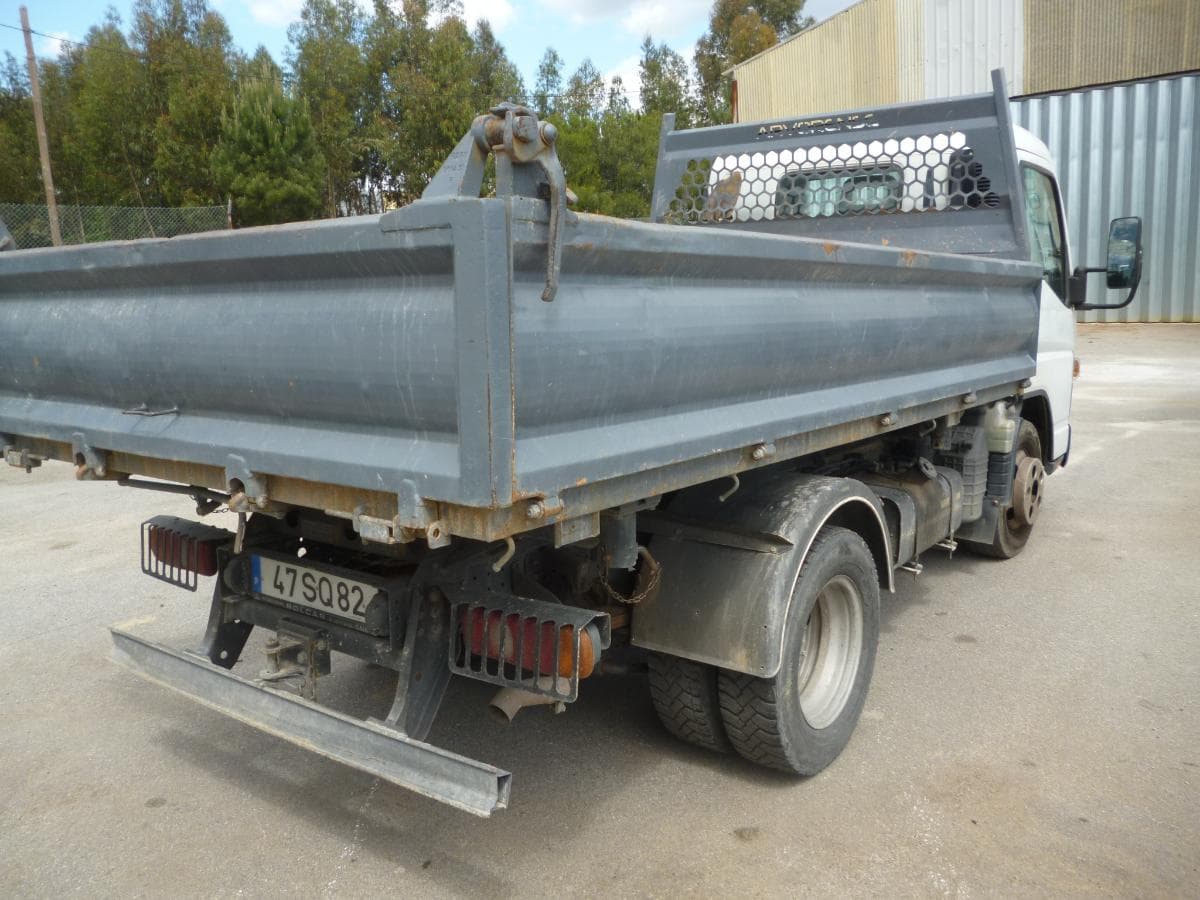 MITSUBISHI CANTER FUSO — imagen 4