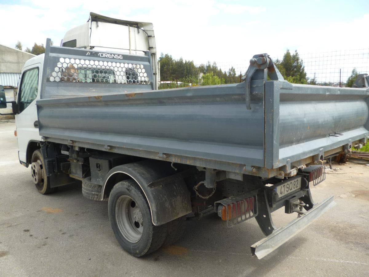 MITSUBISHI CANTER FUSO — imagen 5