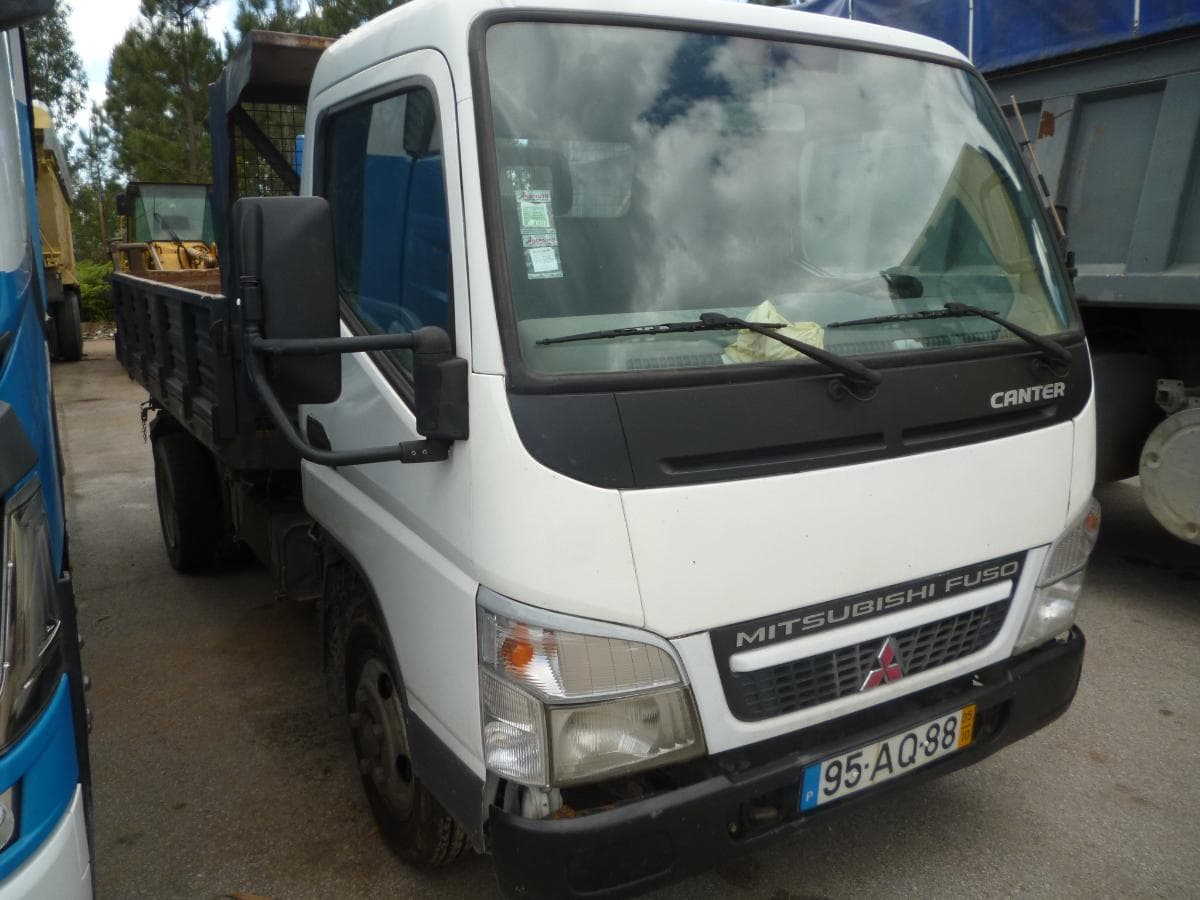 MITSUBISHI CANTER FUSO