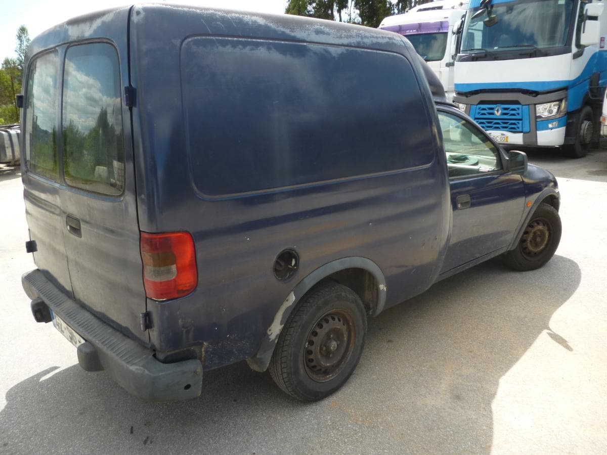 OPEL COMBO — image 4