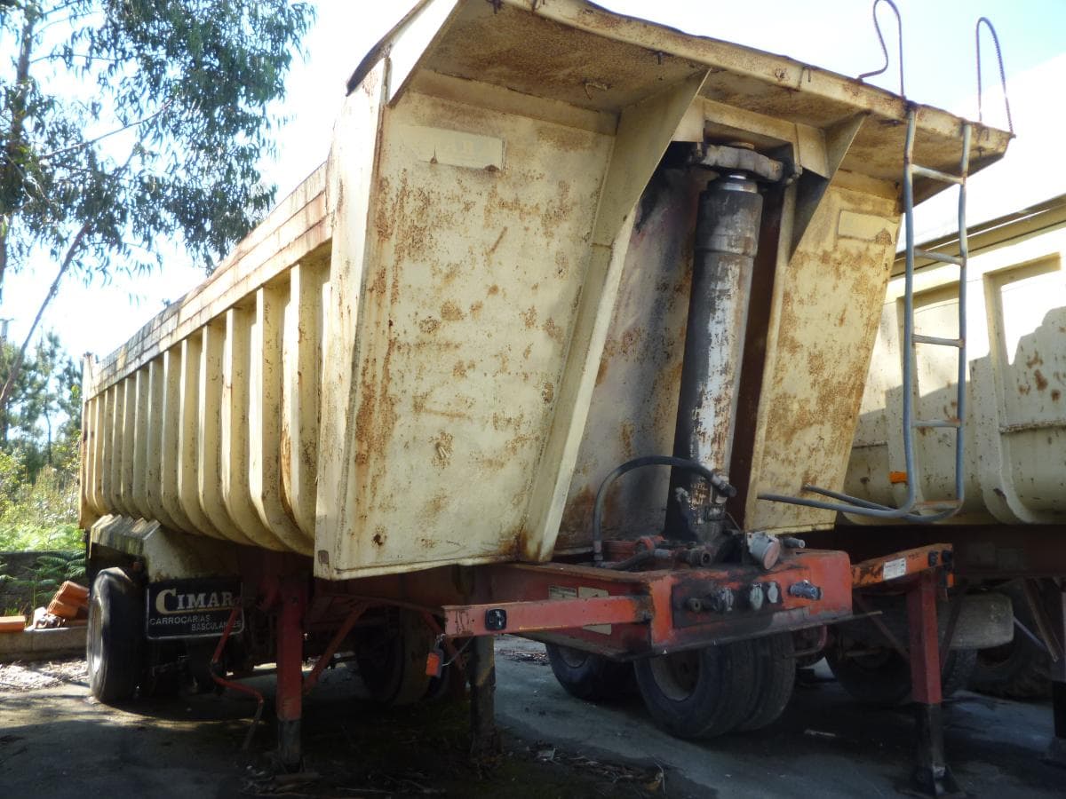 Remolque porta inertes — imagen 1