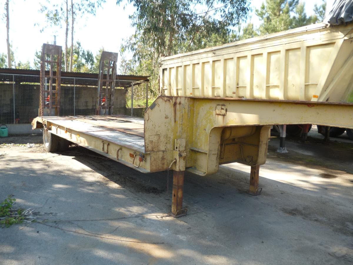 Reboque porta máquinas — image 1