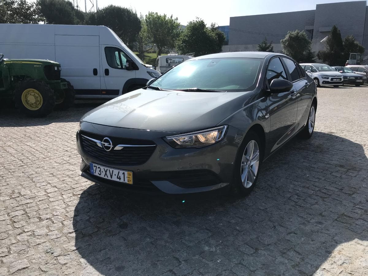 Opel Insígnia Grand Sport 1.6 TDCI · Ano 2019 — imagem 6
