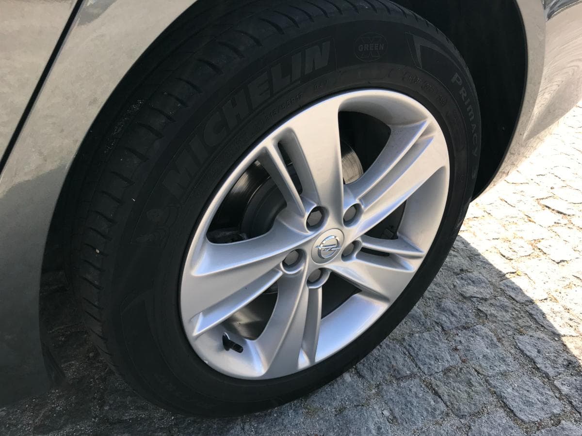 Opel Insígnia Grand Sport 1.6 TDCI · Ano 2019 — imagem 13