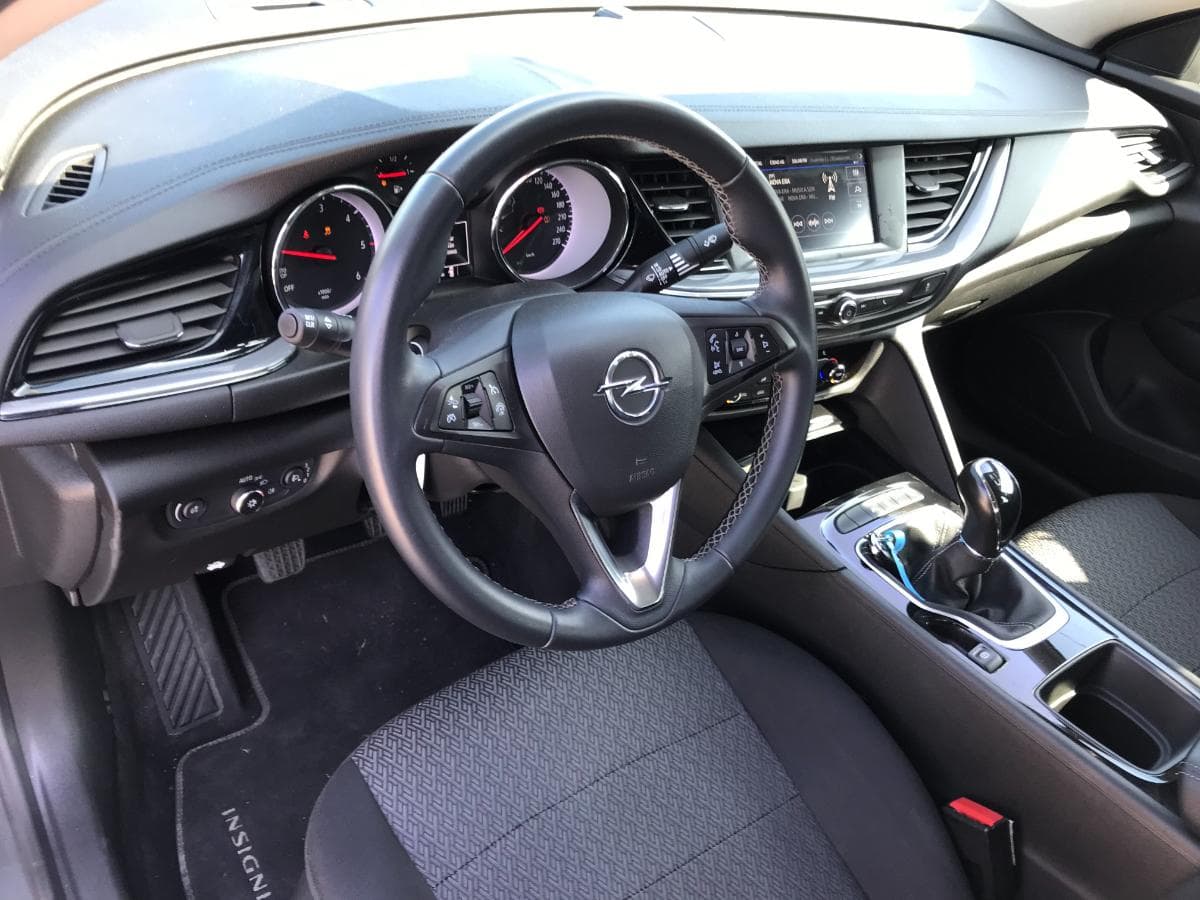 Opel Insígnia Grand Sport 1.6 TDCI · Ano 2019 — imagem 23