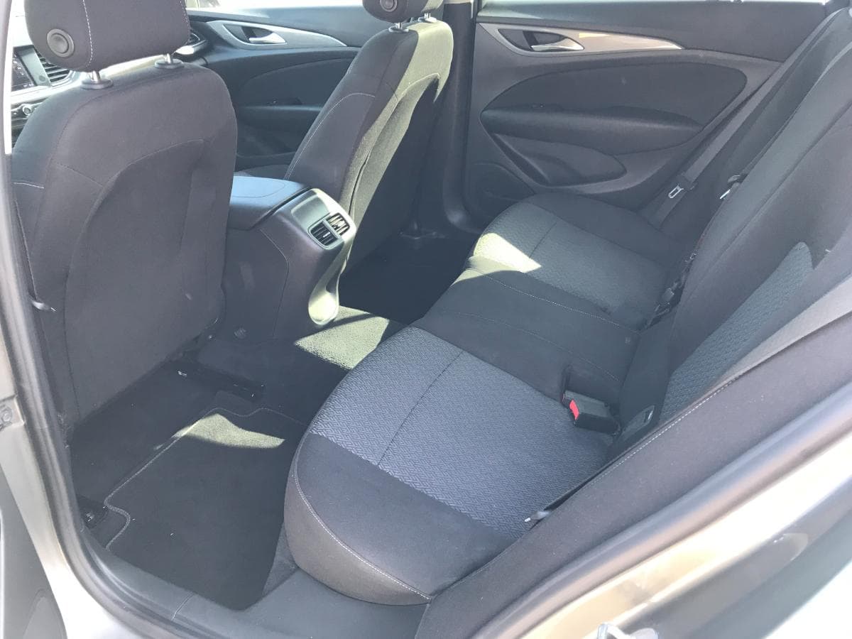 Opel Insígnia Grand Sport 1.6 TDCI · Ano 2019 — imagem 22