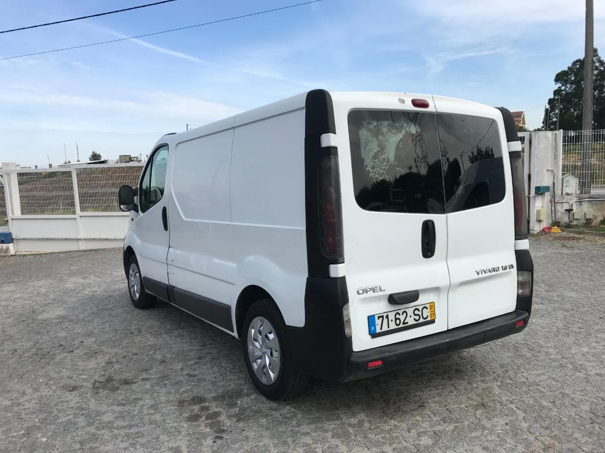 Opel Vívaro 1.9DI · Ano 2001 — imagem 6