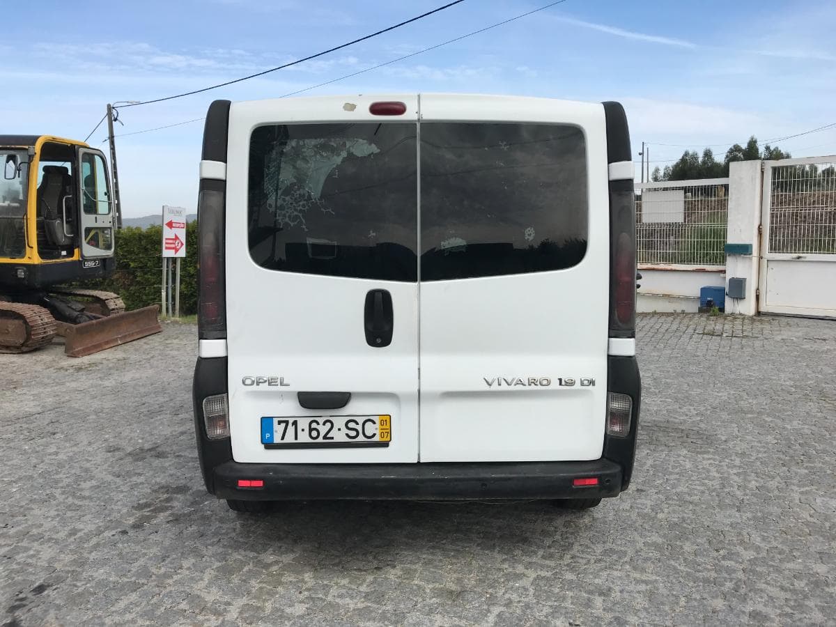 Opel Vívaro 1.9DI · Ano 2001 — imagem 7