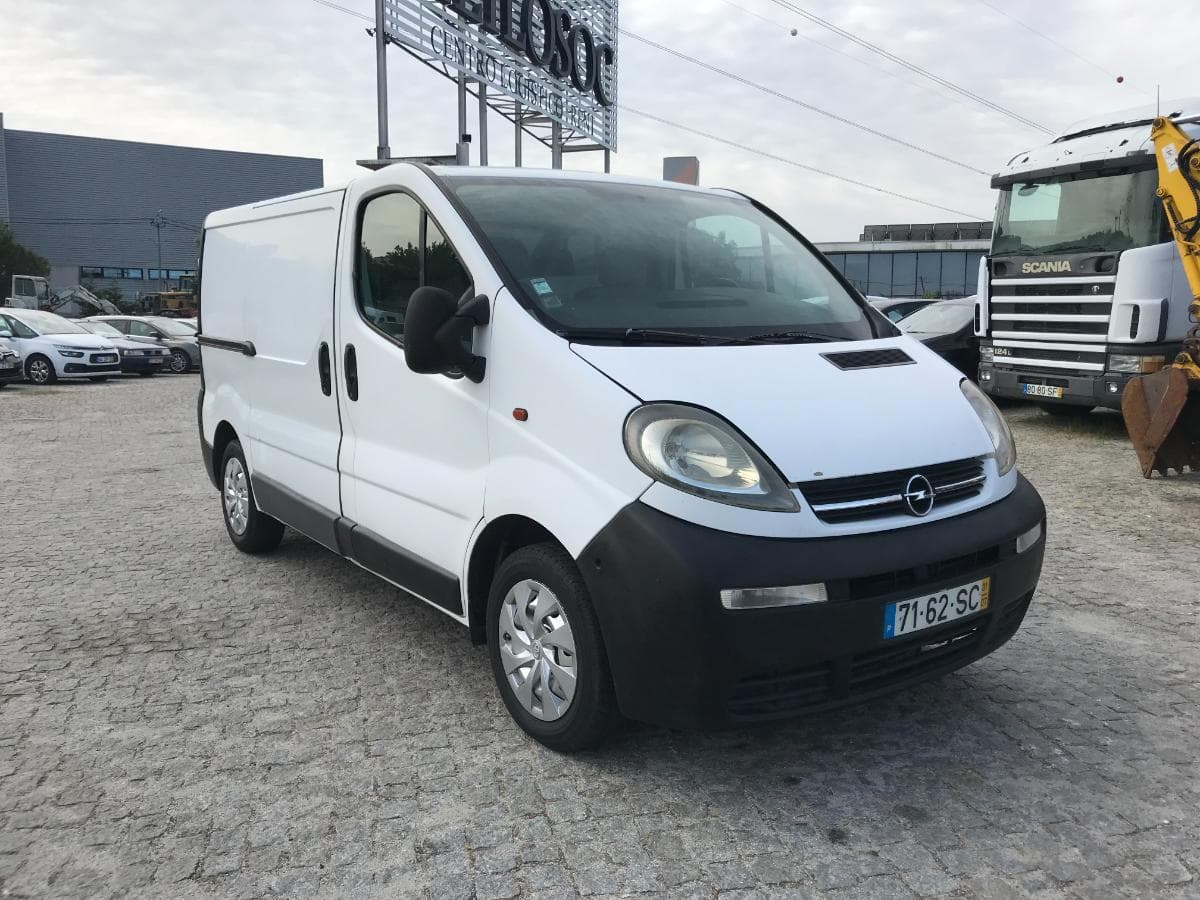 Opel Vívaro 1.9DI · Ano 2001 — imagem 1