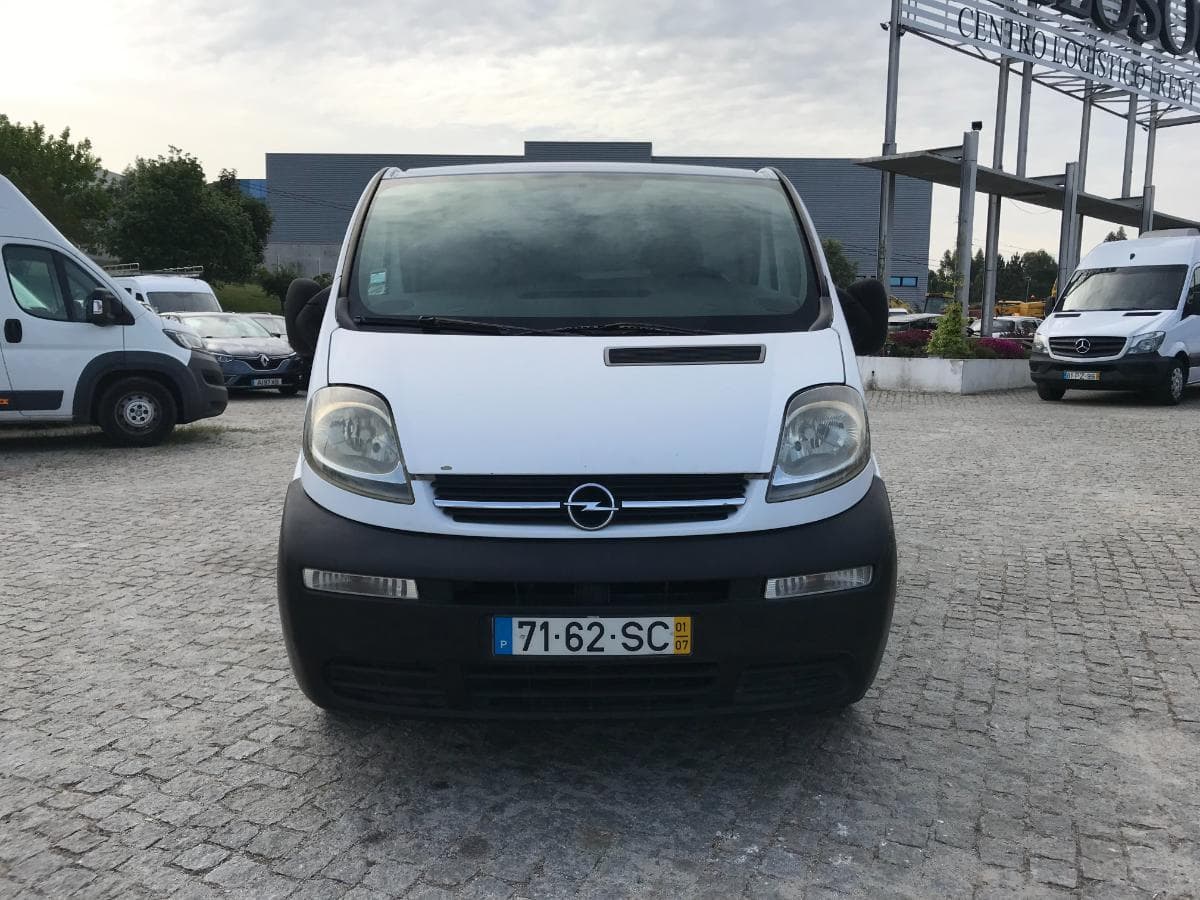 Opel Vívaro 1.9DI · Ano 2001 — imagem 2