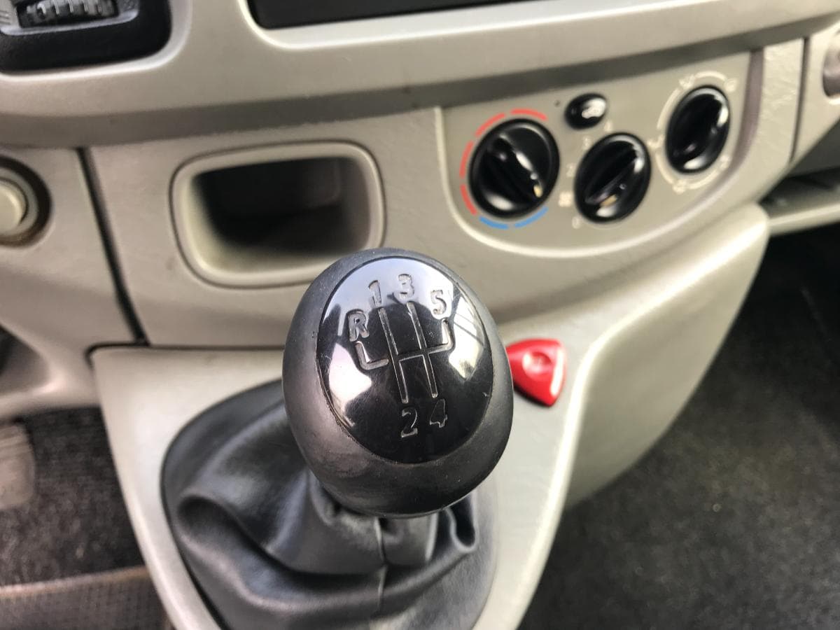 Opel Vívaro 1.9DI · Ano 2001 — imagem 22