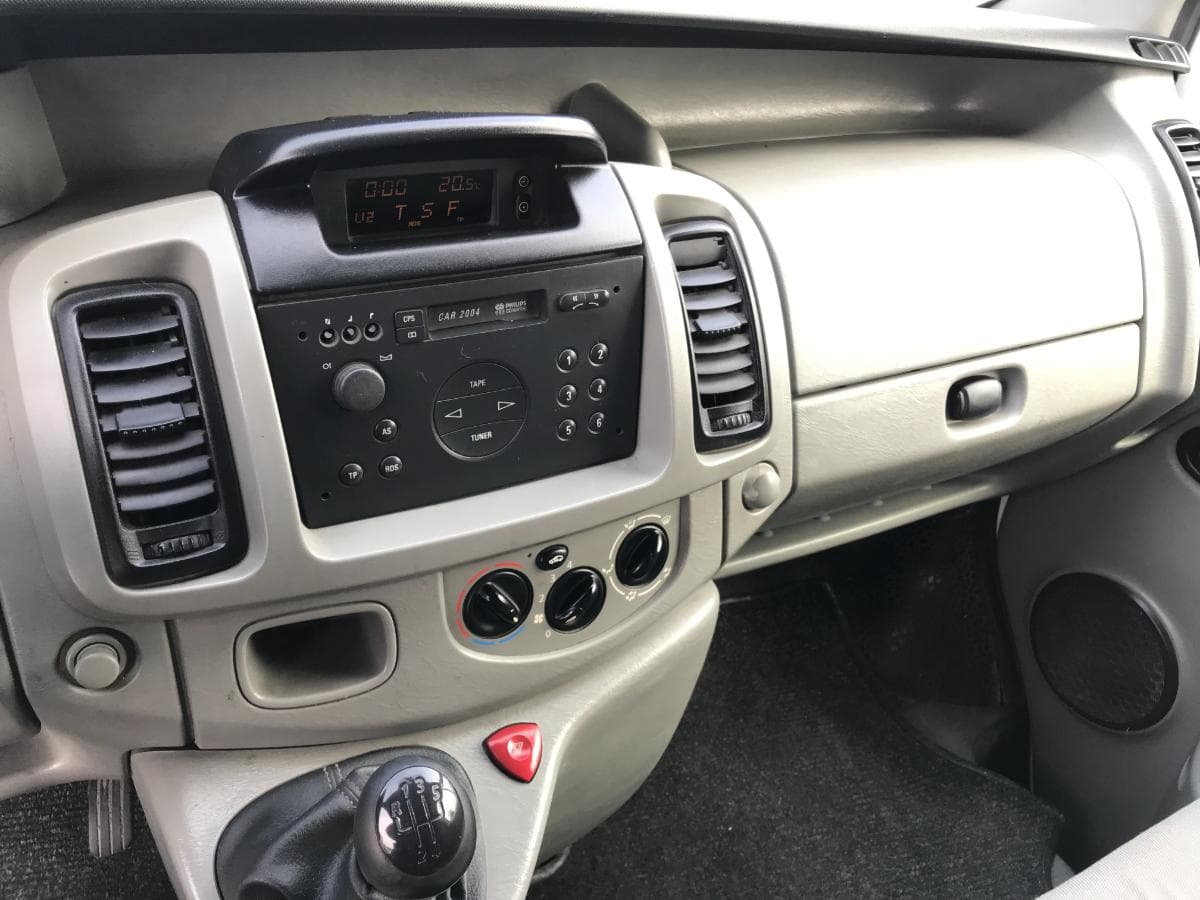 Opel Vívaro 1.9DI · Ano 2001 — imagem 23
