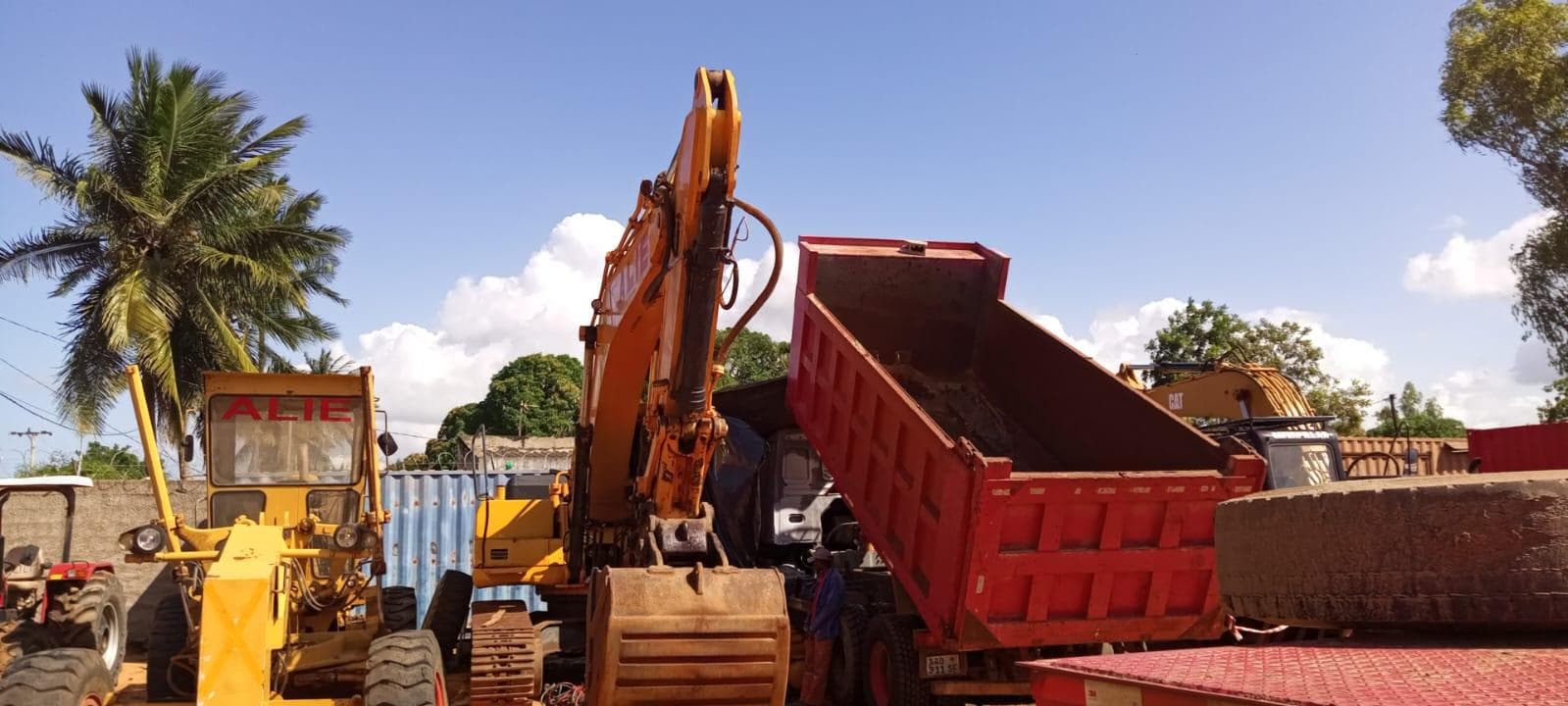Escavadeira Komatsu PC340 — imagem 5