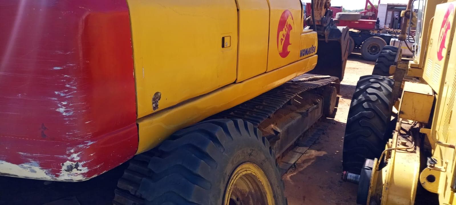 Escavadeira Komatsu PC340 — imagem 8