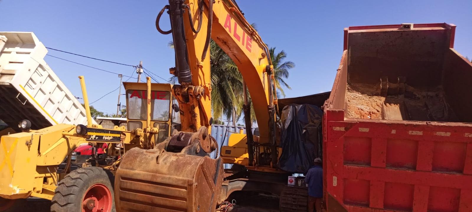 Escavadeira Komatsu PC340 — imagem 10