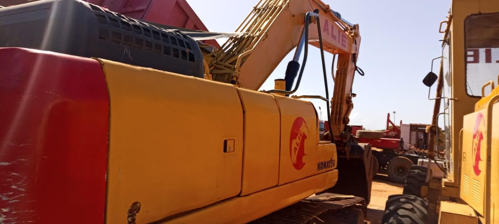 Escavadeira Komatsu PC340 — imagem 2