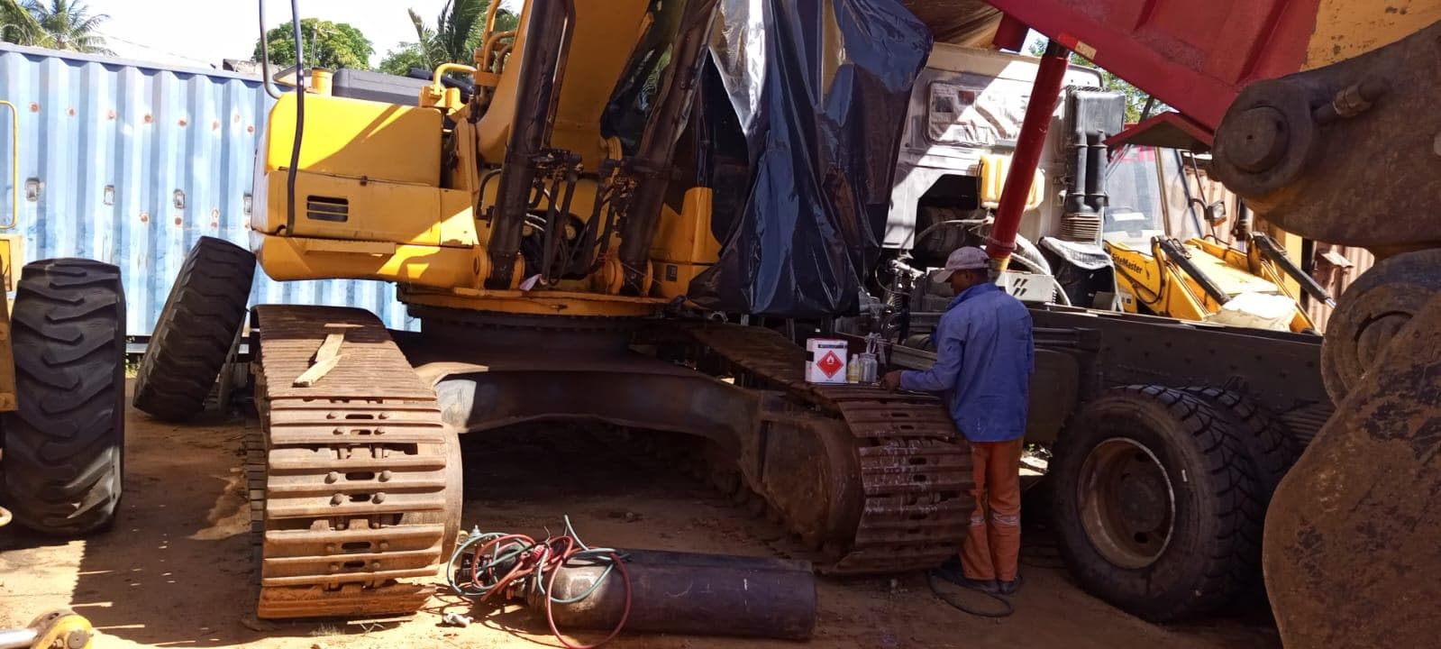 Escavadeira Komatsu PC340 — imagem 12