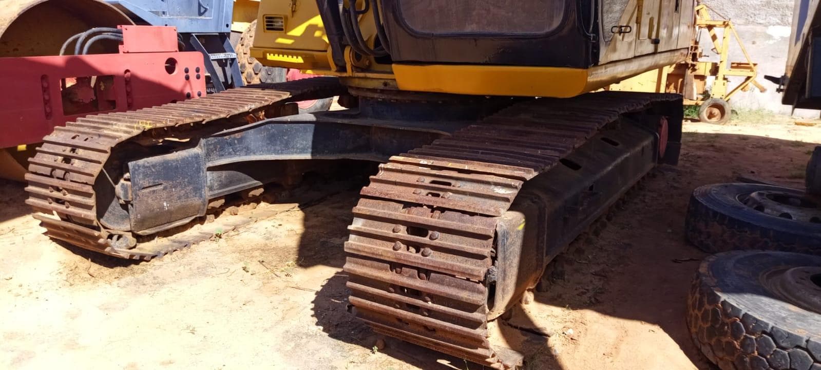 Escavadeira HYUNDAI PC 210 — imagem 9
