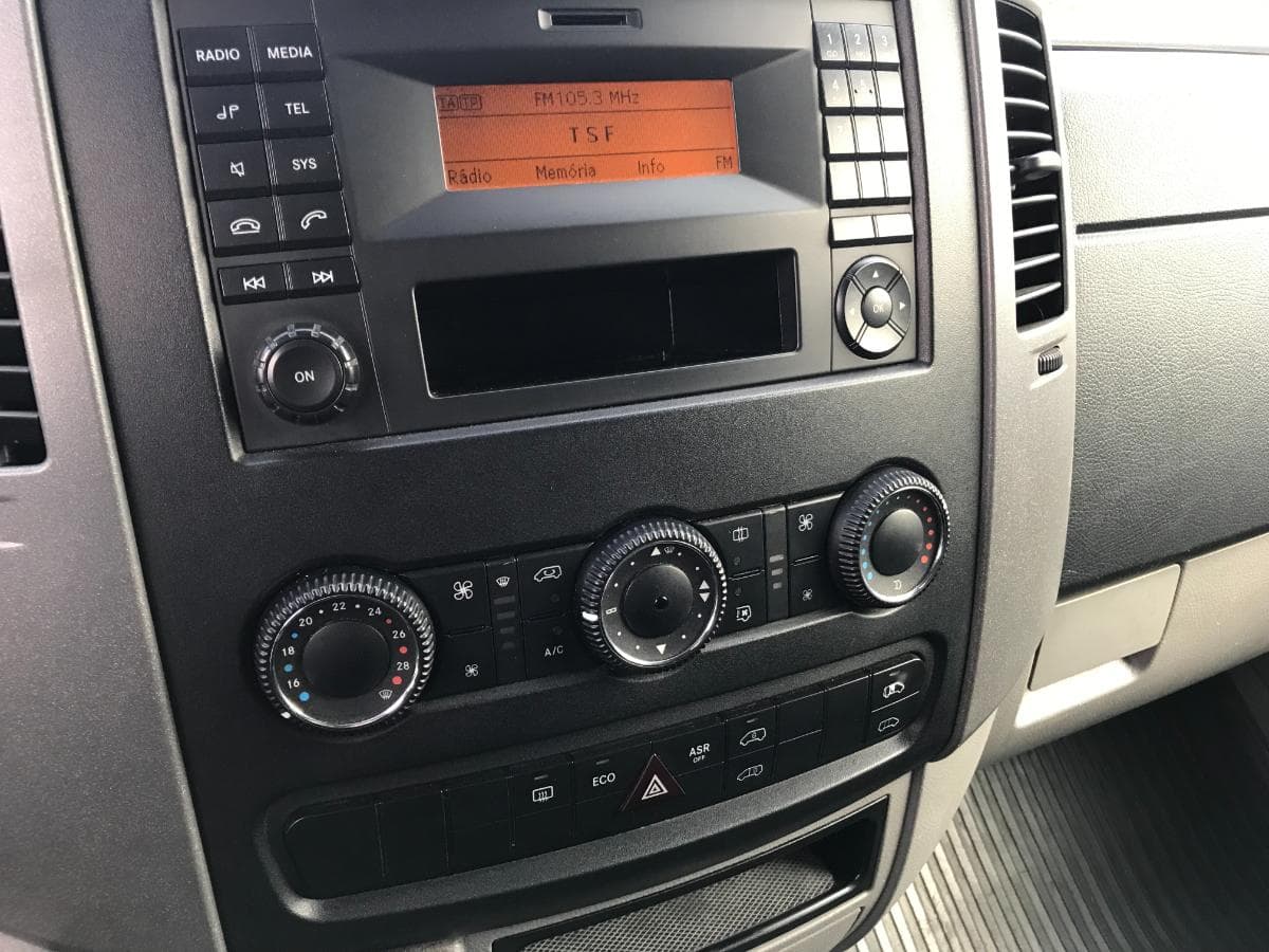 Mercedes-Benz Sprinter 313CDI · Ano 2015 — imagem 29