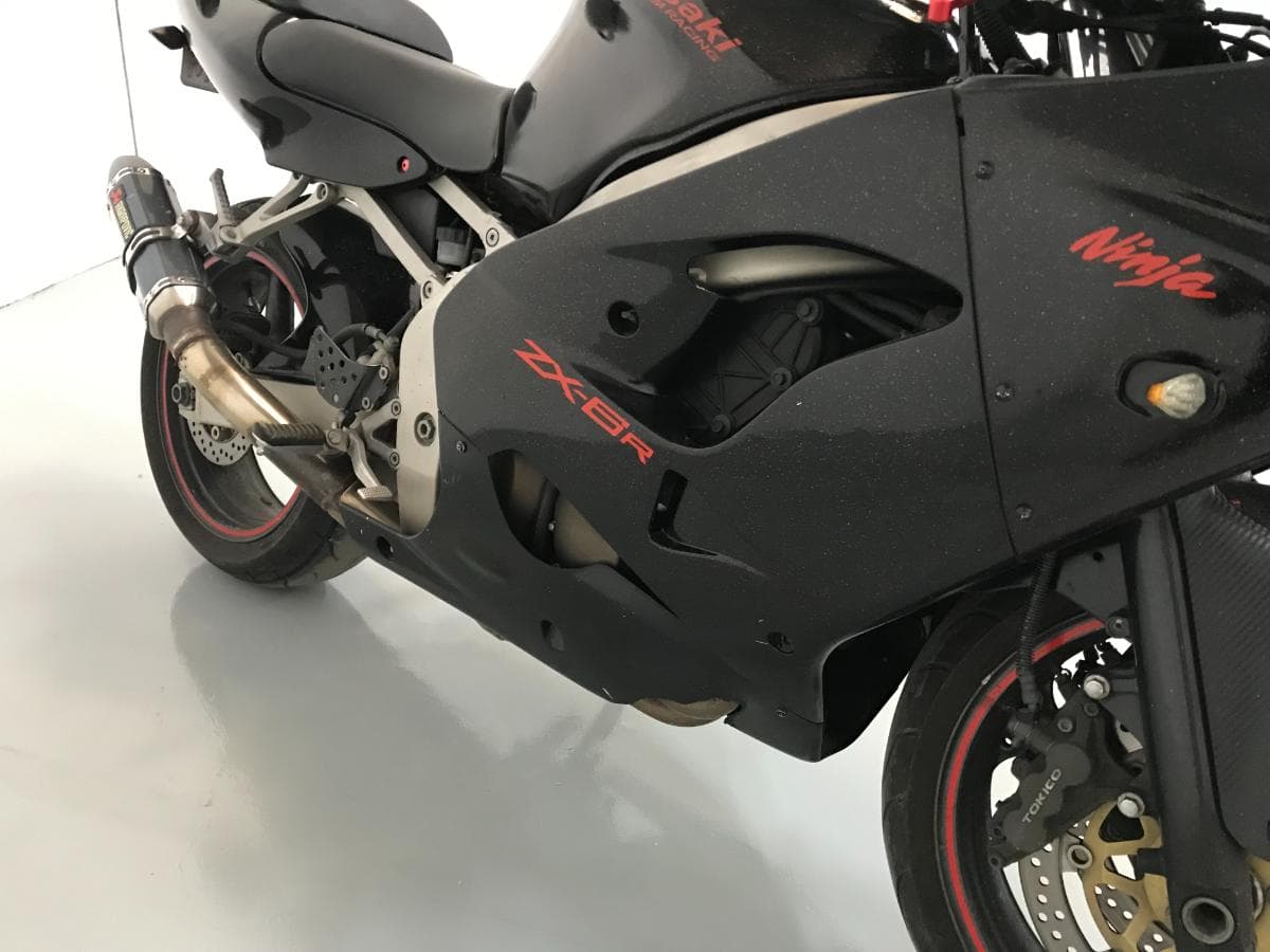 Kawasaki Ninja ZX-6R · Ano 1998 — imagen 6