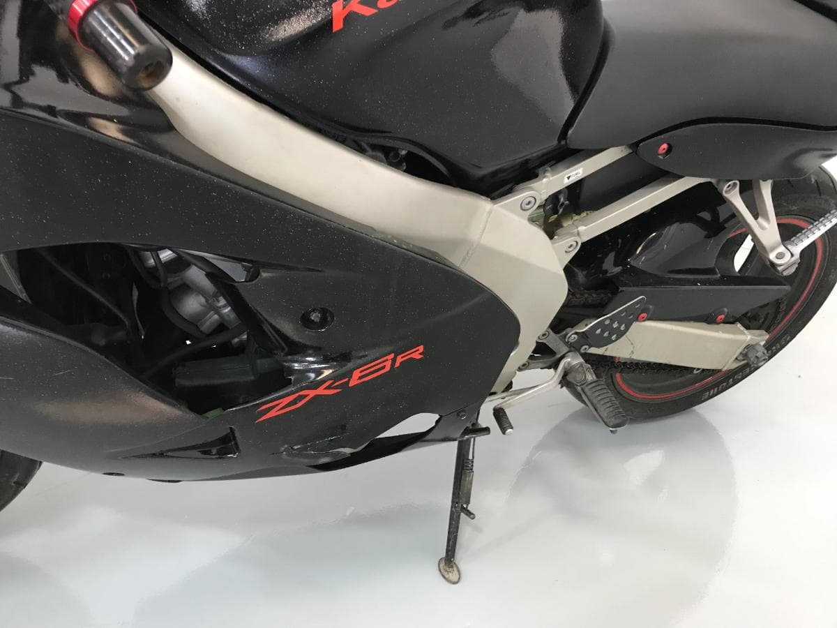 Kawasaki Ninja ZX-6R · Ano 1998 — imagen 7