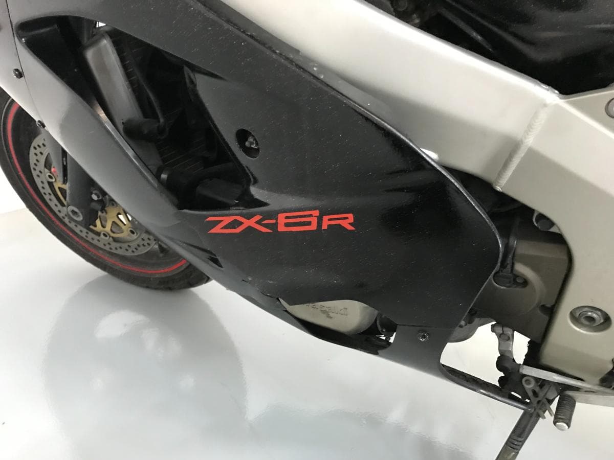 Kawasaki Ninja ZX-6R · Ano 1998 — imagen 8