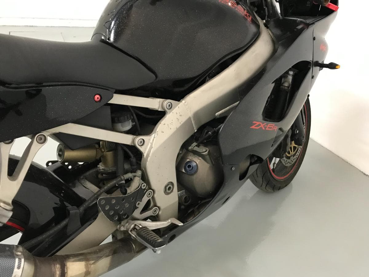 Kawasaki Ninja ZX-6R · Ano 1998 — imagen 10